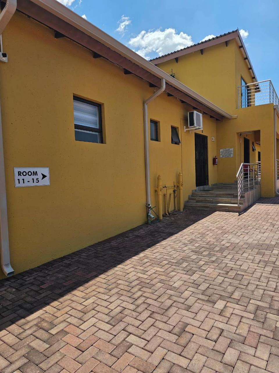 Divine Guest Lodge Rustenburg Buitenkant foto